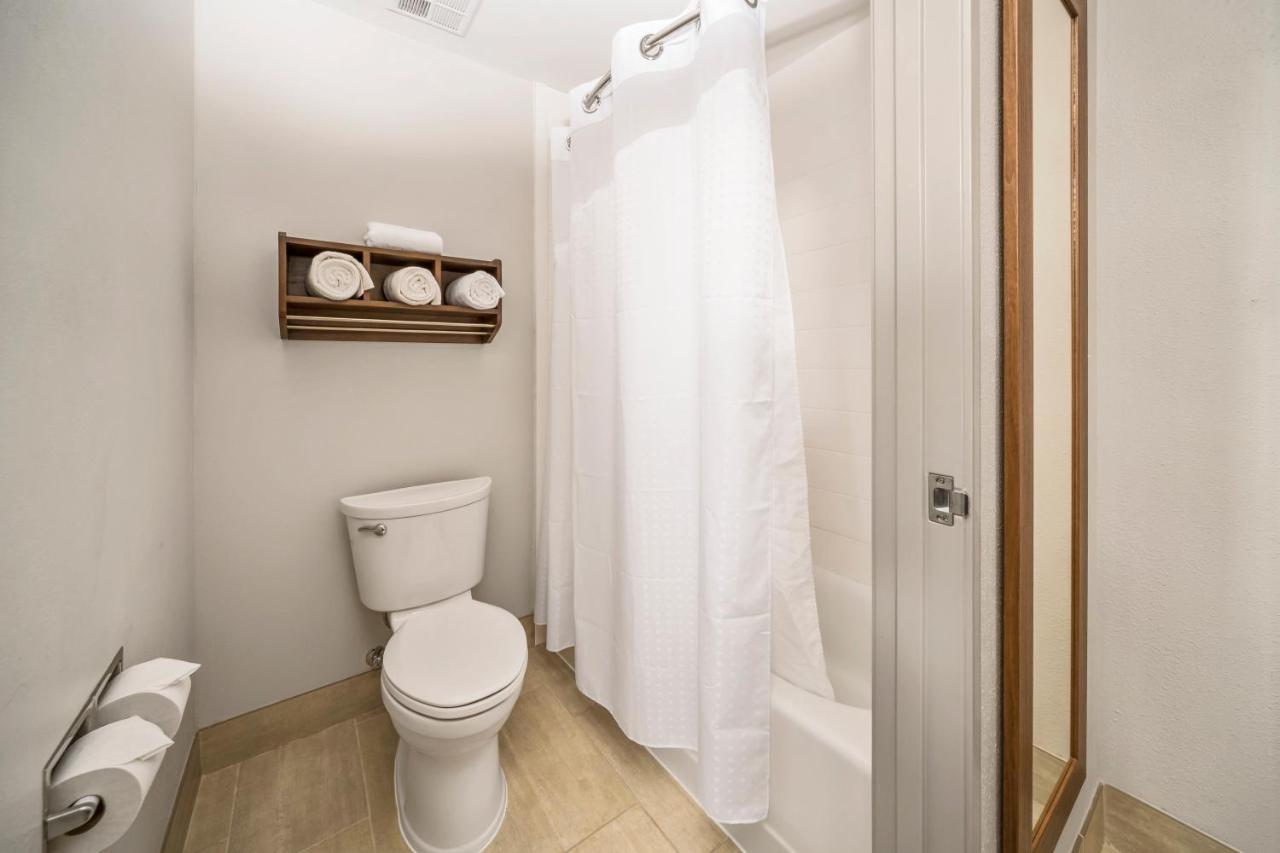Holiday Inn Express Chicago Northwest-Vernon Hills By Ihg מראה חיצוני תמונה