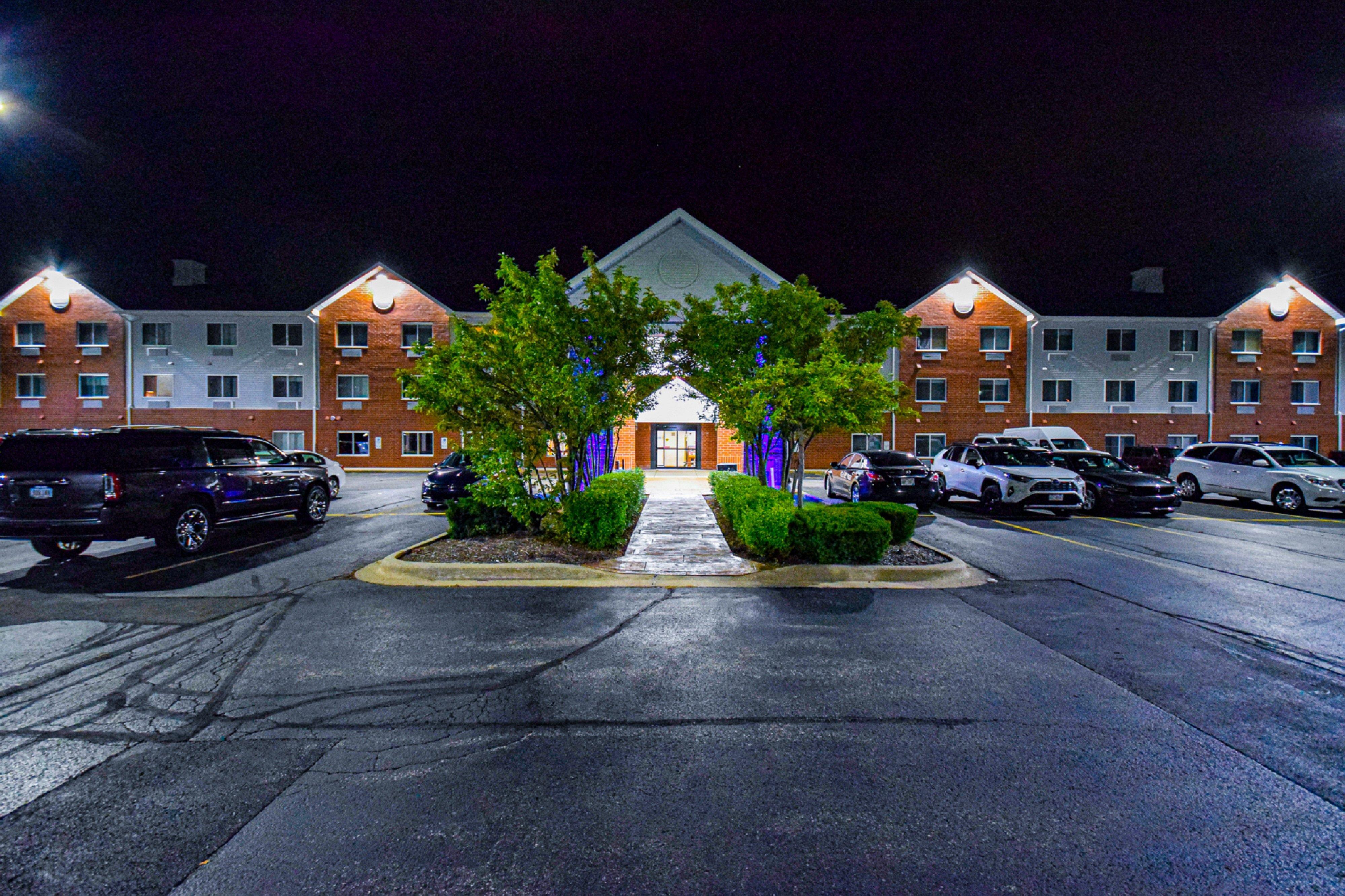 Holiday Inn Express Chicago Northwest-Vernon Hills By Ihg מראה חיצוני תמונה