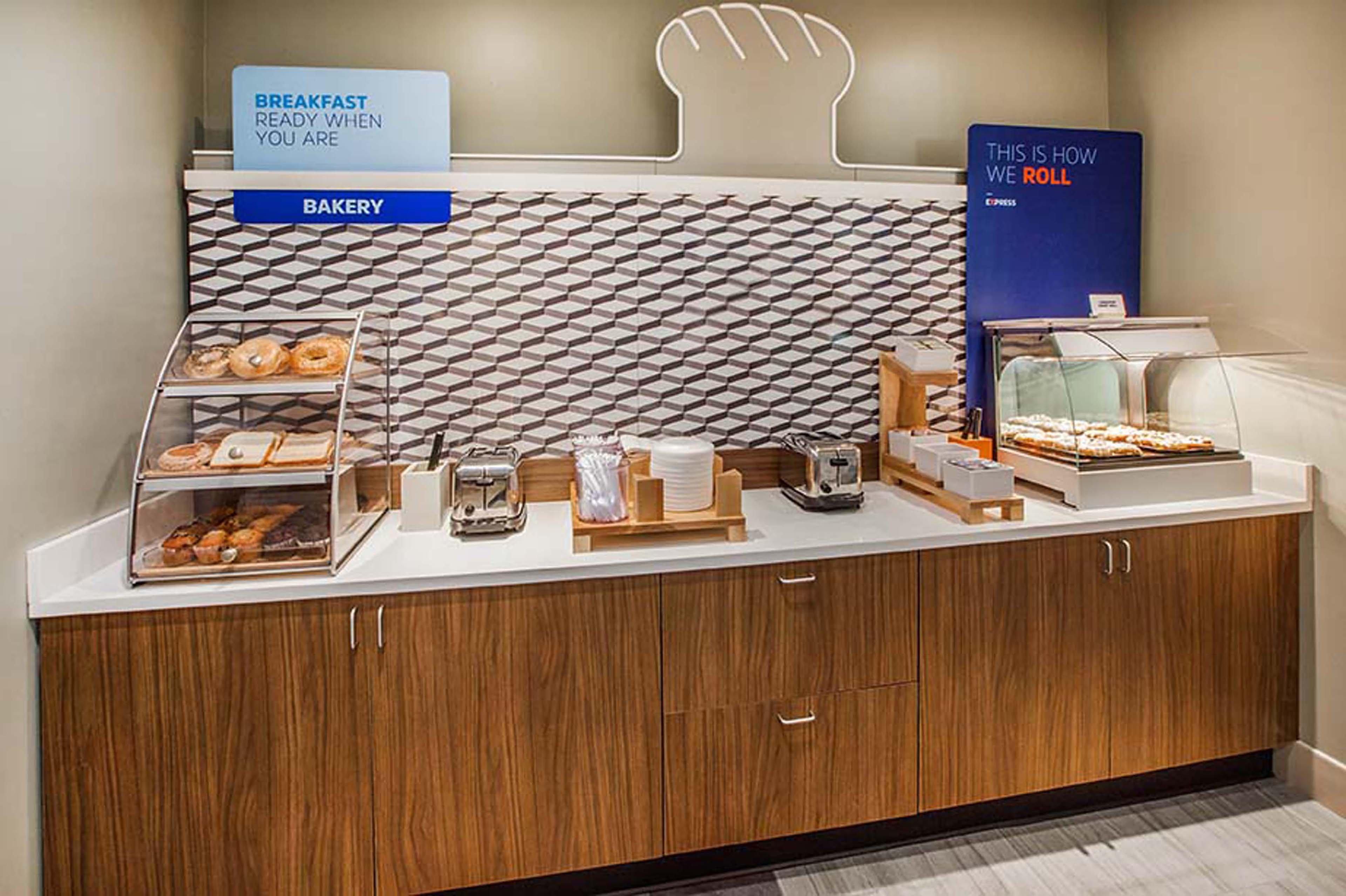 Holiday Inn Express Chicago Northwest-Vernon Hills By Ihg מראה חיצוני תמונה