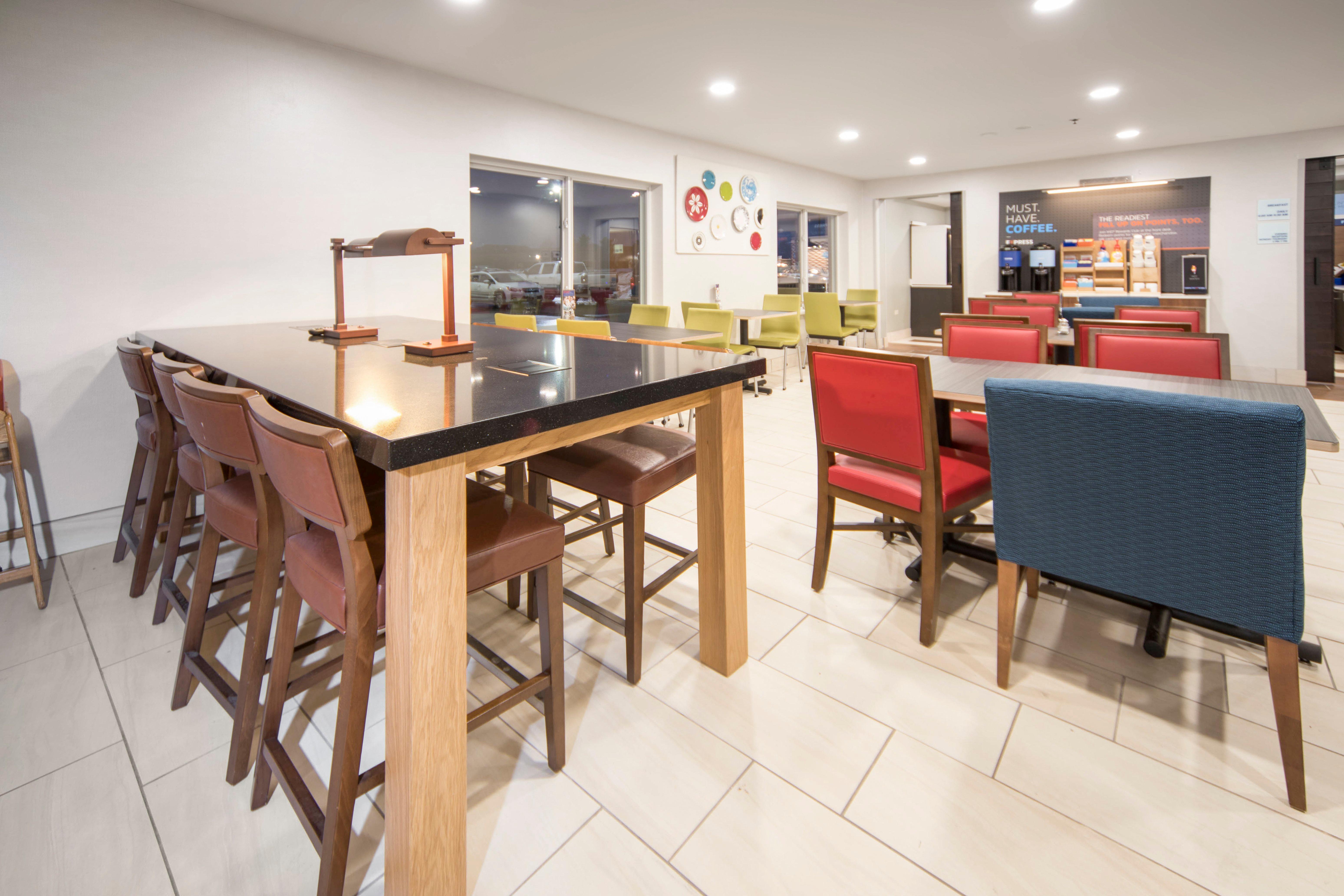 Holiday Inn Express Chicago Northwest-Vernon Hills By Ihg מראה חיצוני תמונה