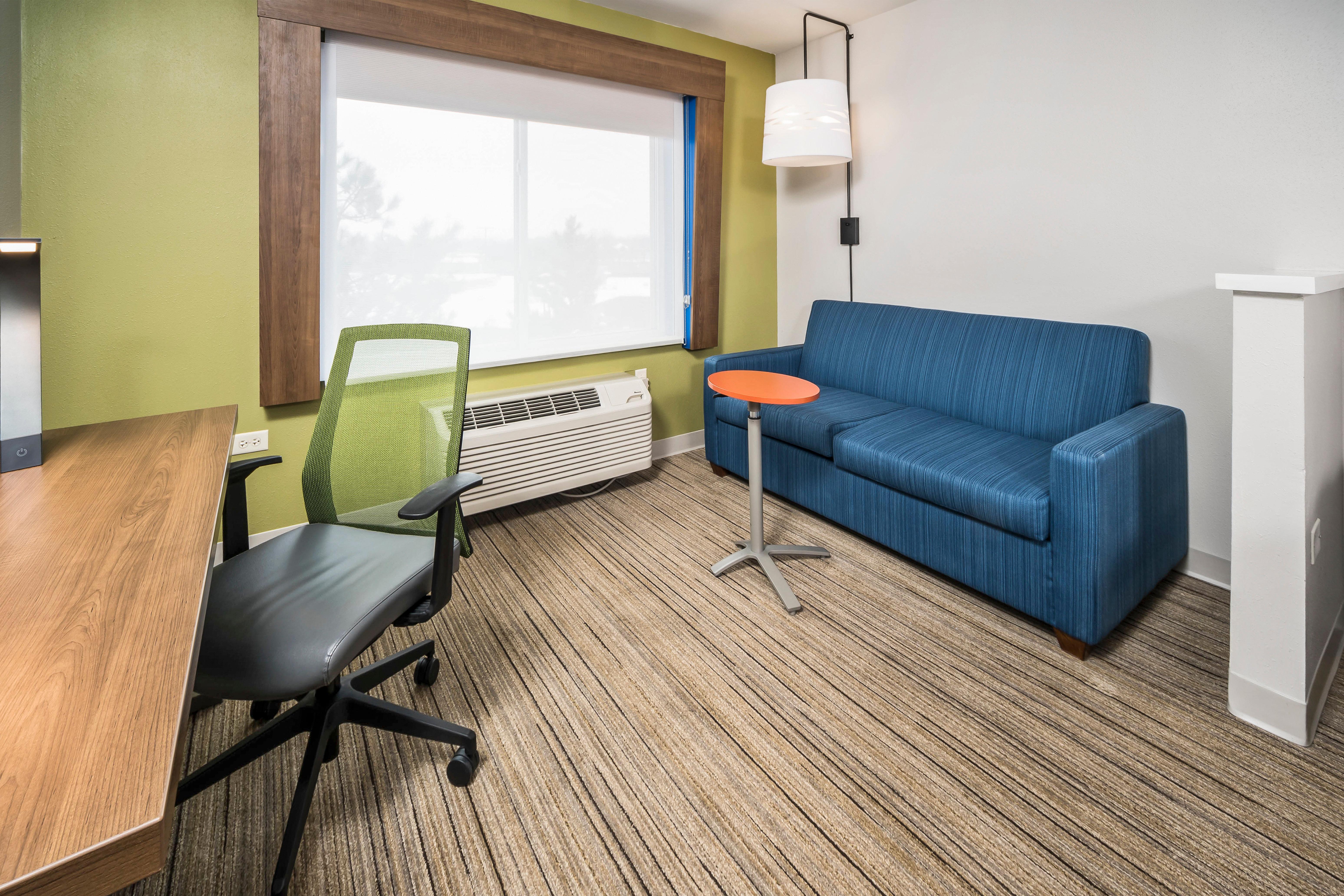 Holiday Inn Express Chicago Northwest-Vernon Hills By Ihg מראה חיצוני תמונה