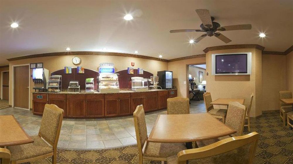 Holiday Inn Express Chicago Northwest-Vernon Hills By Ihg מראה חיצוני תמונה