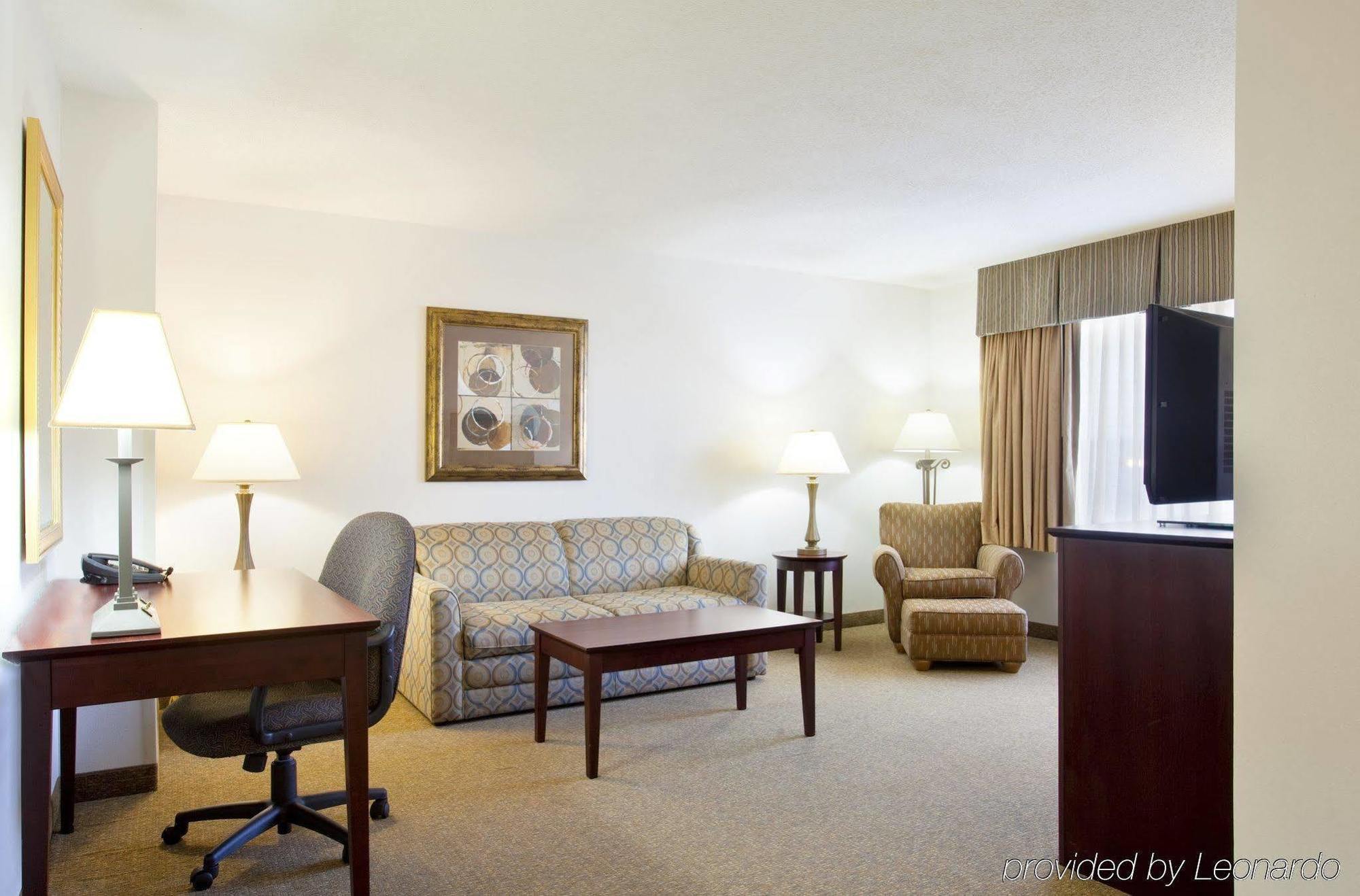 Holiday Inn Express Chicago Northwest-Vernon Hills By Ihg חדר תמונה